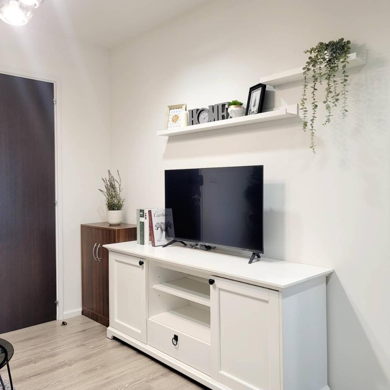 Knightsbridge Bts Bearing Apartamento Ban Khlong Samrong Exterior foto